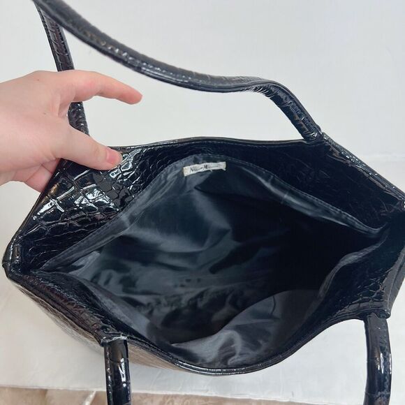 Neiman Marcus 90s Vintage Black Patent Leather Crocodile Shoulder Bag Purse - Picture 4 of 8
